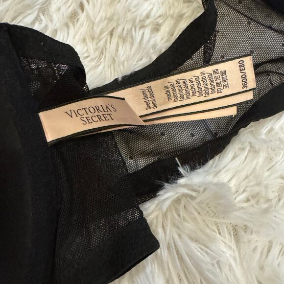 Victoria's Secret Sexy Lace Lightly-Lined
Triangle Lace Racerback Bra Size 36DD - Picture 8 of 8